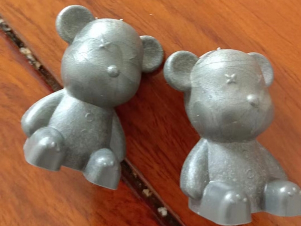 濟(jì)寧安屹工貿(mào)承接注塑模具和注塑產(chǎn)品專(zhuān)業(yè)代工，金日接單網(wǎng)紅小熊杯，日產(chǎn)8萬(wàn)只